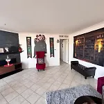 Mario, Harry Potter, Disney & Not Themed Loft Universal Studios 10Min Loft Apartment