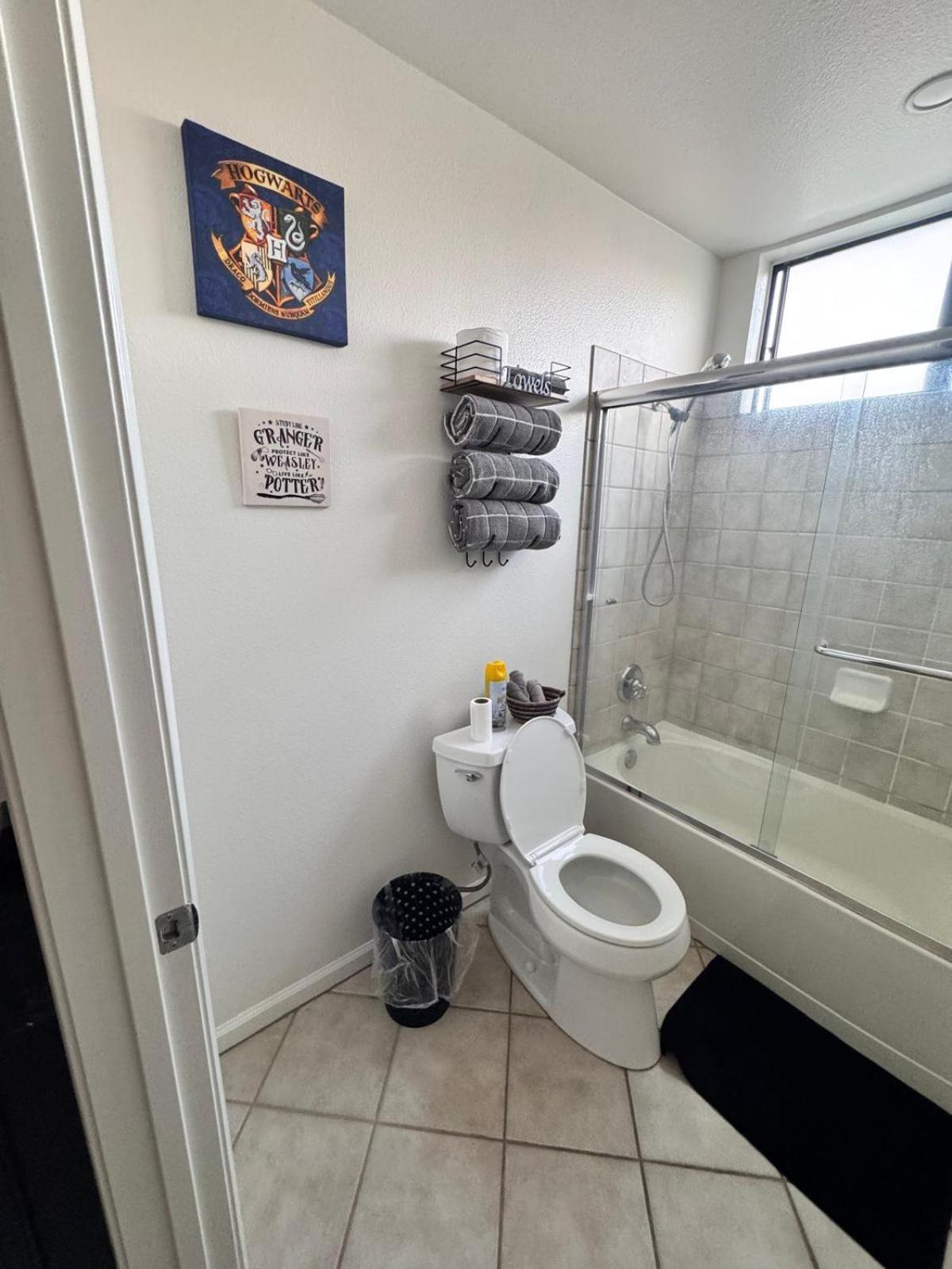 Mario, Harry Potter, & Not Themed Loft Universal 10min Loft Los Angeles