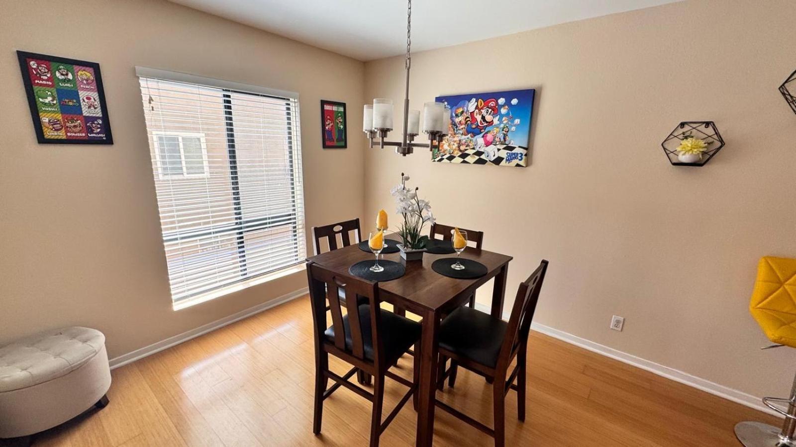 Mario, Harry Potter, & Not Themed Loft Universal 10min Loft * Los Ángeles